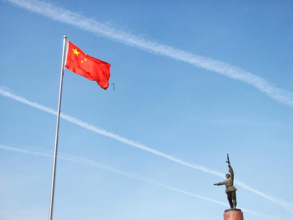 中英街延长通关首日：打卡夜幕下的百年老街